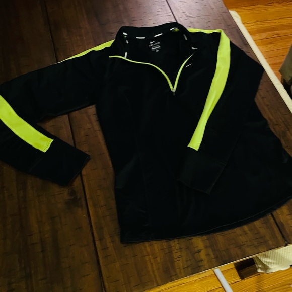 Nike Dri Fit Long Sleeve Pull Over - Picture 6 of 14